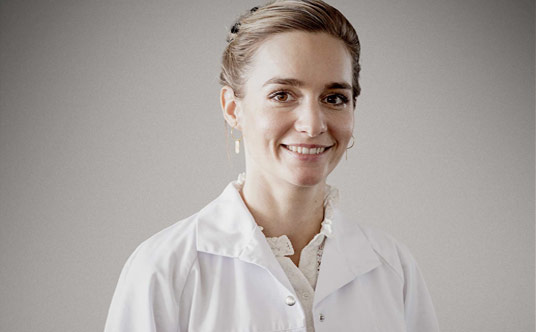 北京伯爵维修中心技师：玛丽